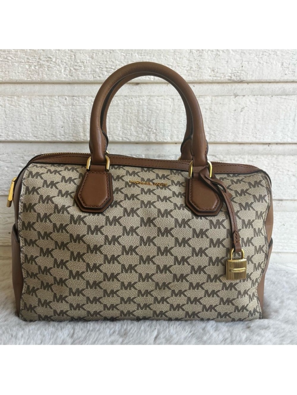 MICHAEL KORS Medium Mercer Heritage Duffle Boston Speedy Monogram Tote Bag